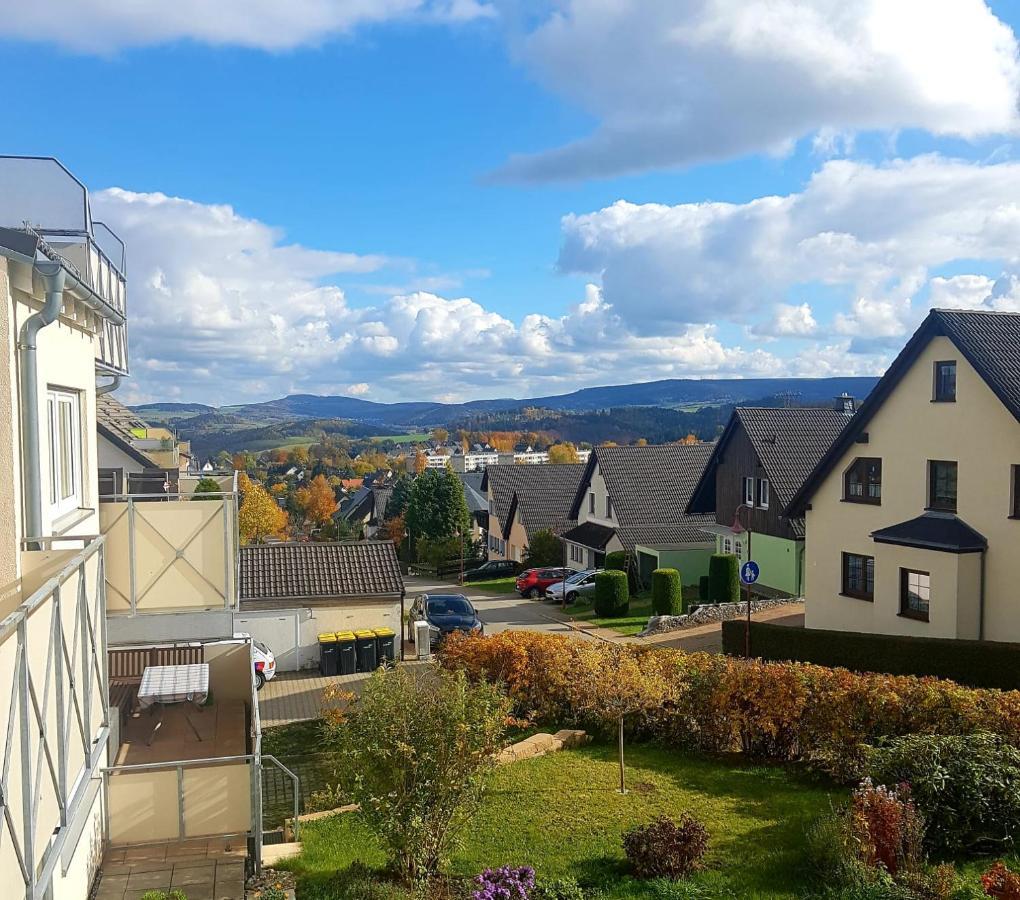 Modernes Apartment Im Gruenen I Balkon I Wlan I Stellplatz Schwarzenberg  Exterior photo